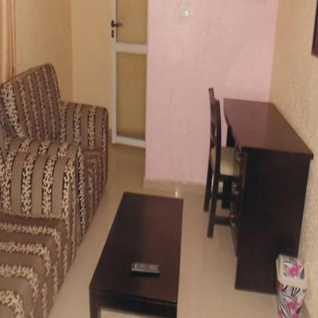 Ikorodu Room In Apartment - Sheriffyt Royale Hotel - Business Suite מראה חיצוני תמונה